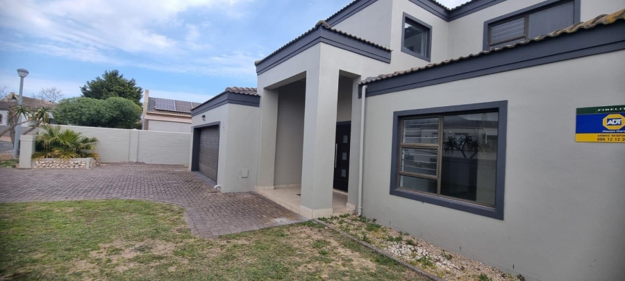 4 Bedroom Property for Sale in Country Club Western Cape